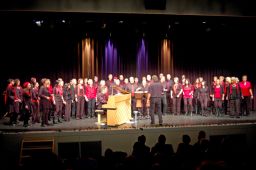 2011-11-13 Konzert-in-Lennestadt-Meggen Moderation-Zilli-Alperscheid Chor-Just-For-Fun 007